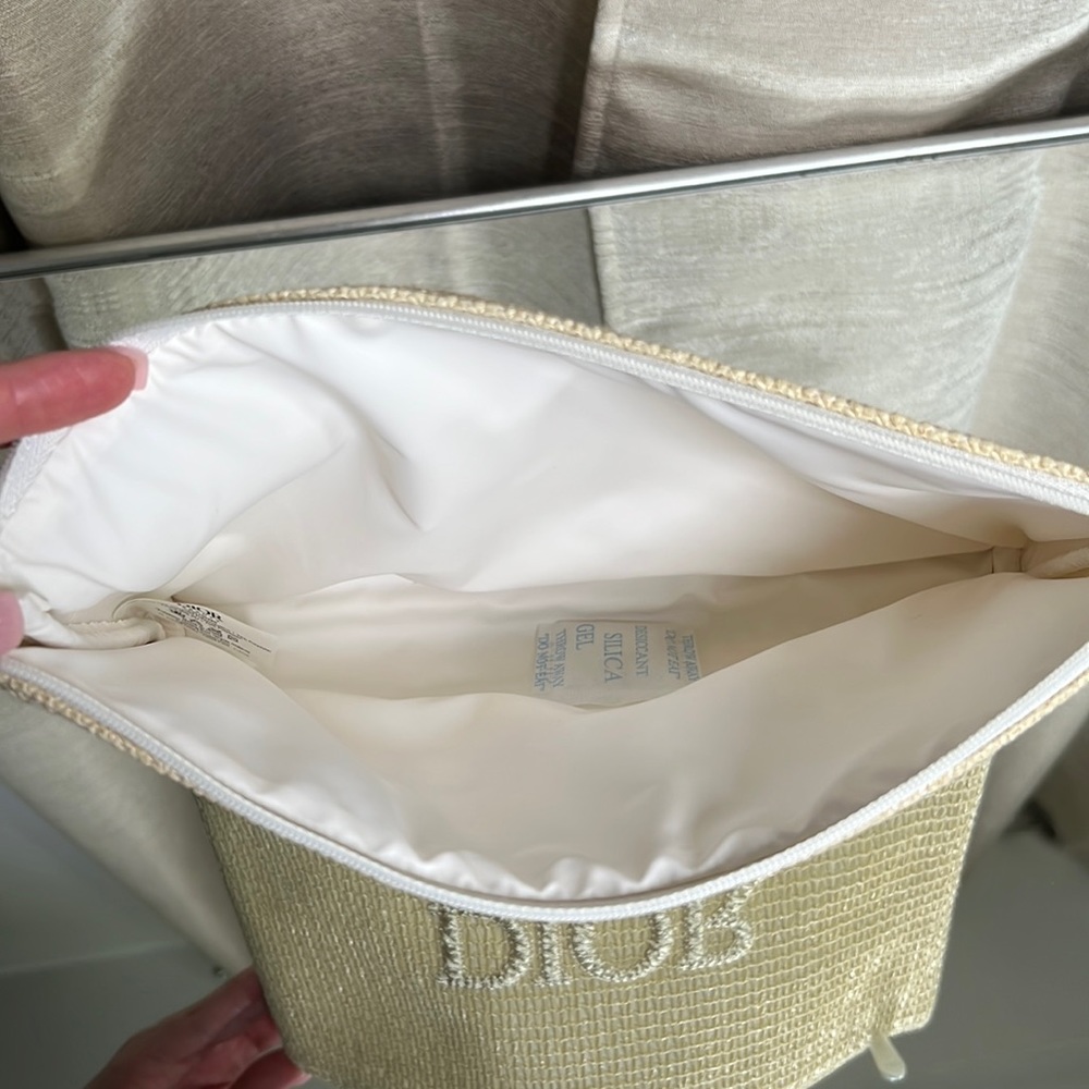 Dior Raffia Pouch - Picture 3 of 4